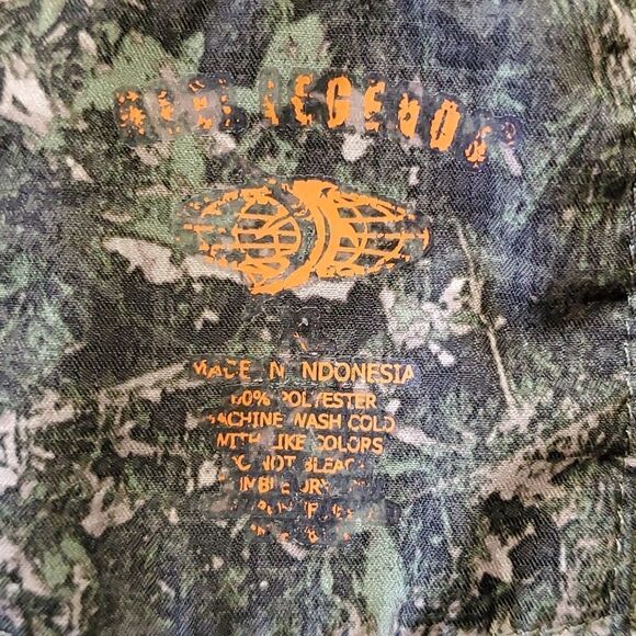 Mens light weight breathable hunting/fishing shirt. XL..Button up. Camouflage. - Picture 8 of 8
